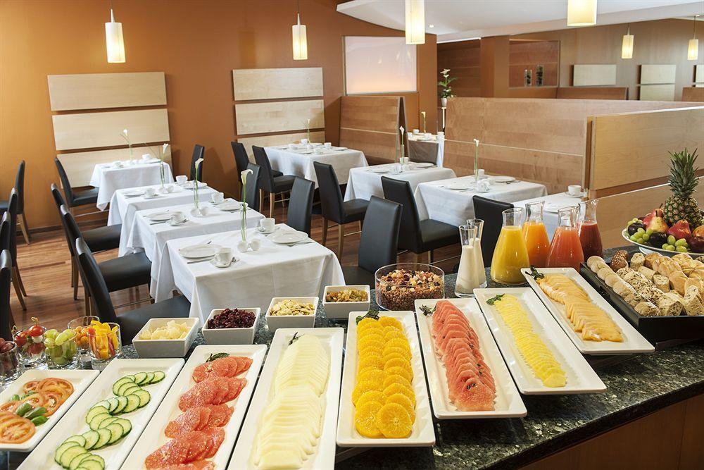 Nh Muenchen Messe Hotel Eksteriør billede