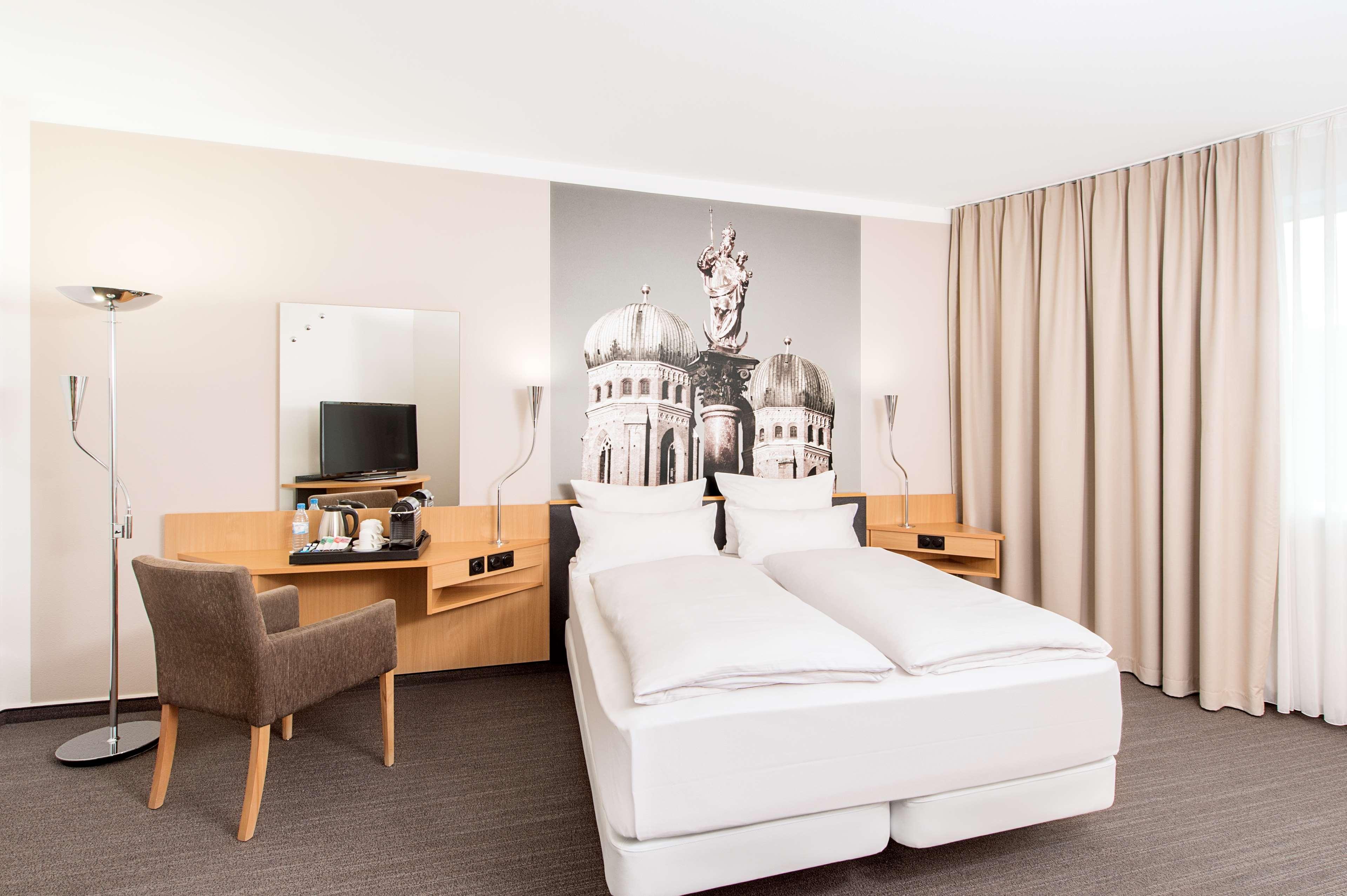 Nh Muenchen Messe Hotel Eksteriør billede