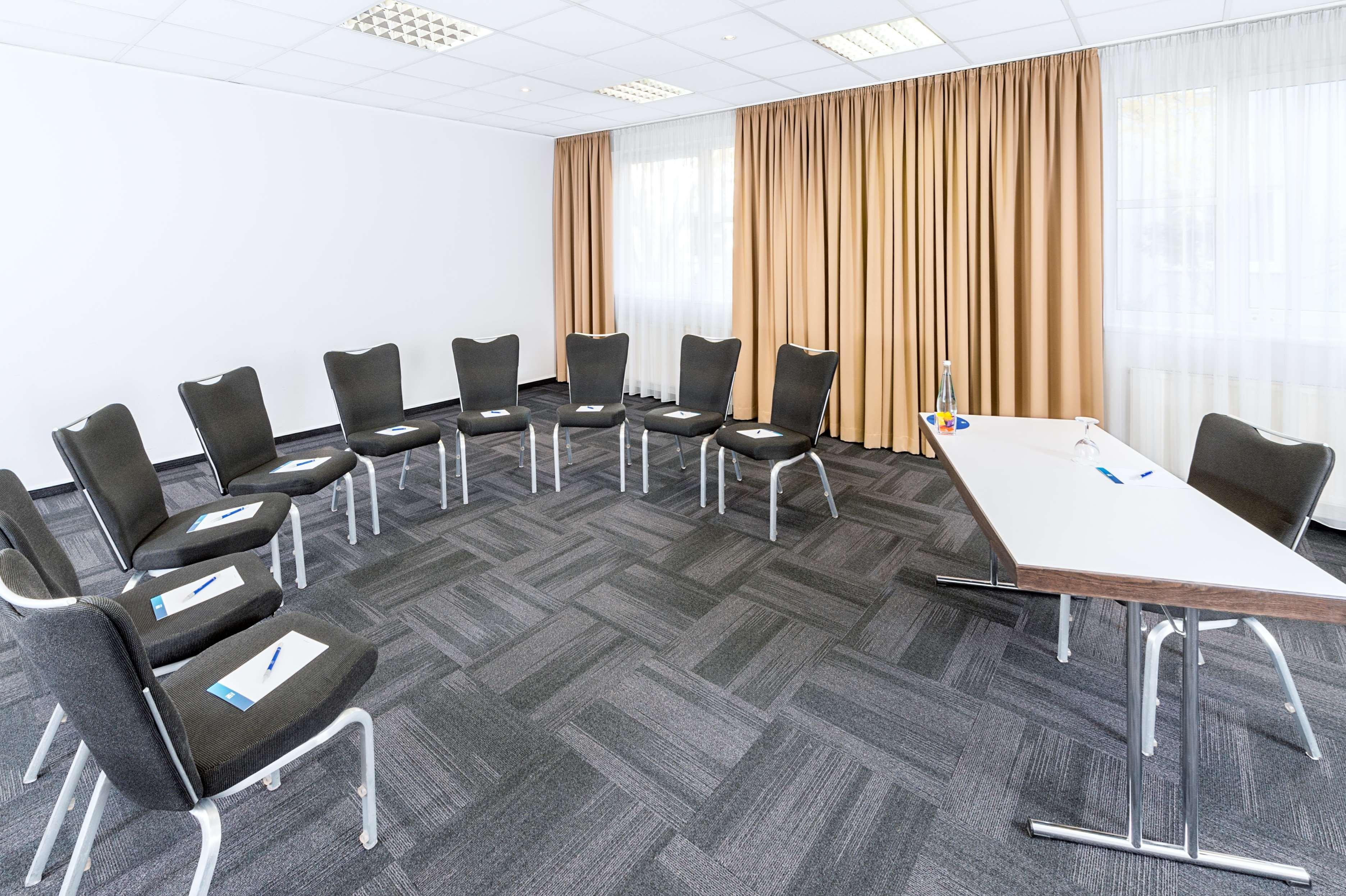 Nh Muenchen Messe Hotel Eksteriør billede