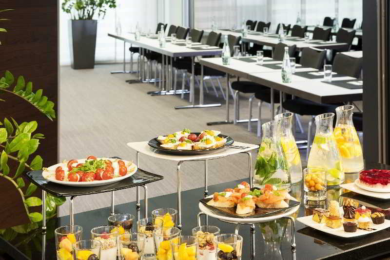 Nh Muenchen Messe Hotel Eksteriør billede